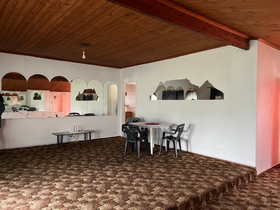 Bedroom Property for Sale in Richmond Estate Western Cape